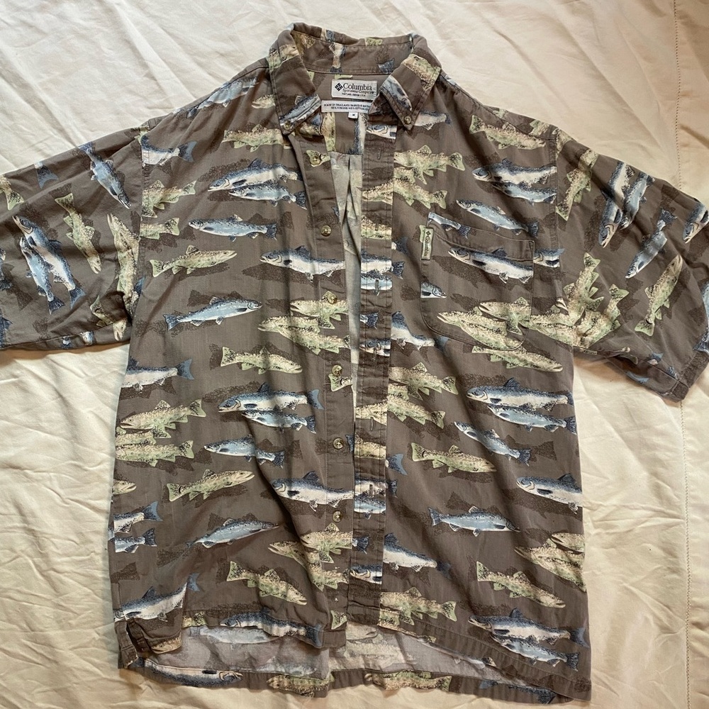 Columbia Fish Patterned Gray and Green‎ Button Down Shirt Size Medium​